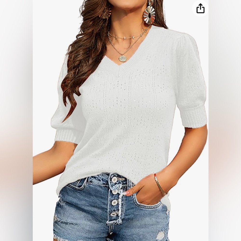 White puff sleeve v neck sweater